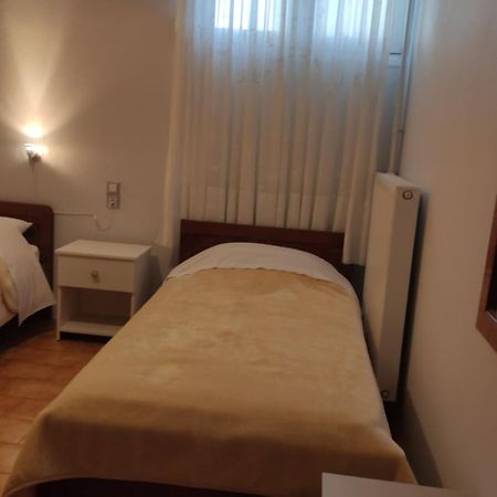 Eleni'S Rooms Ioannina Exterior photo