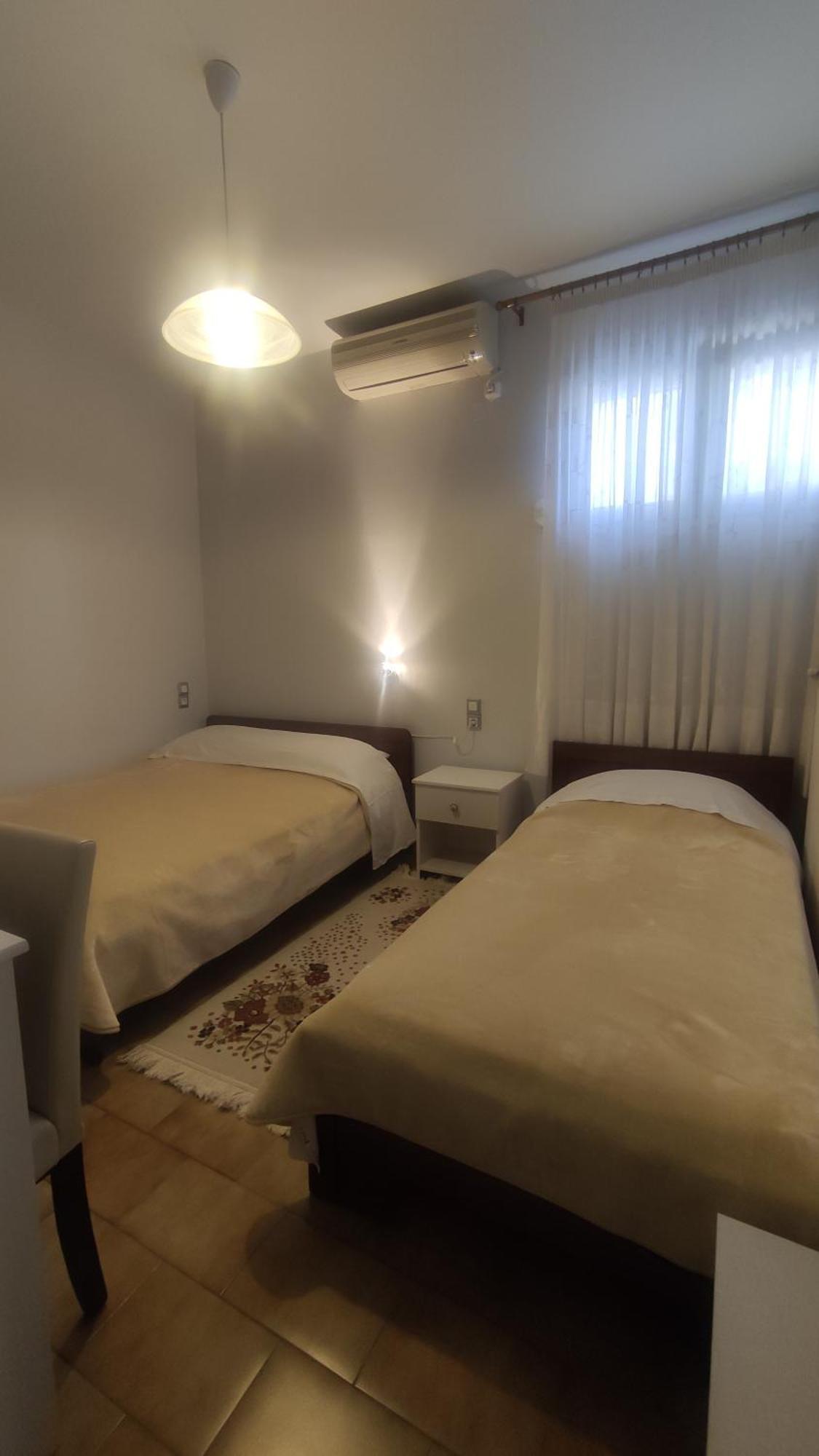 Eleni'S Rooms Ioannina Exterior photo